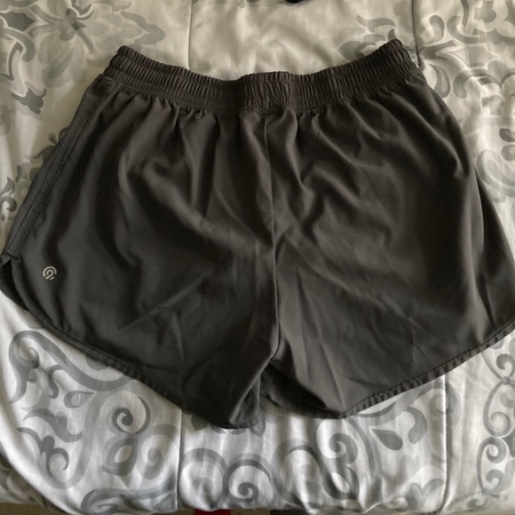 Athletic shorts - Picture 1 of 4